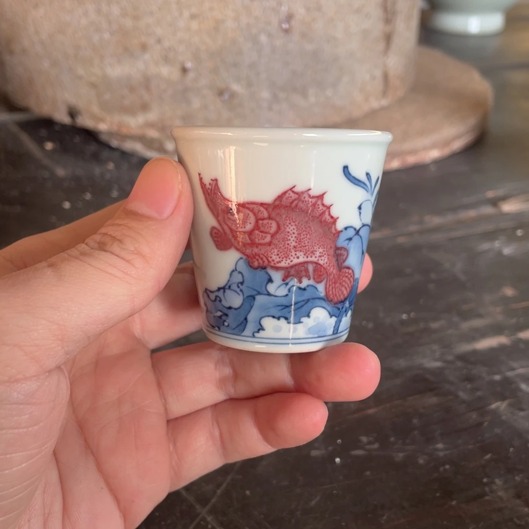 中***叔青花釉里红主人杯