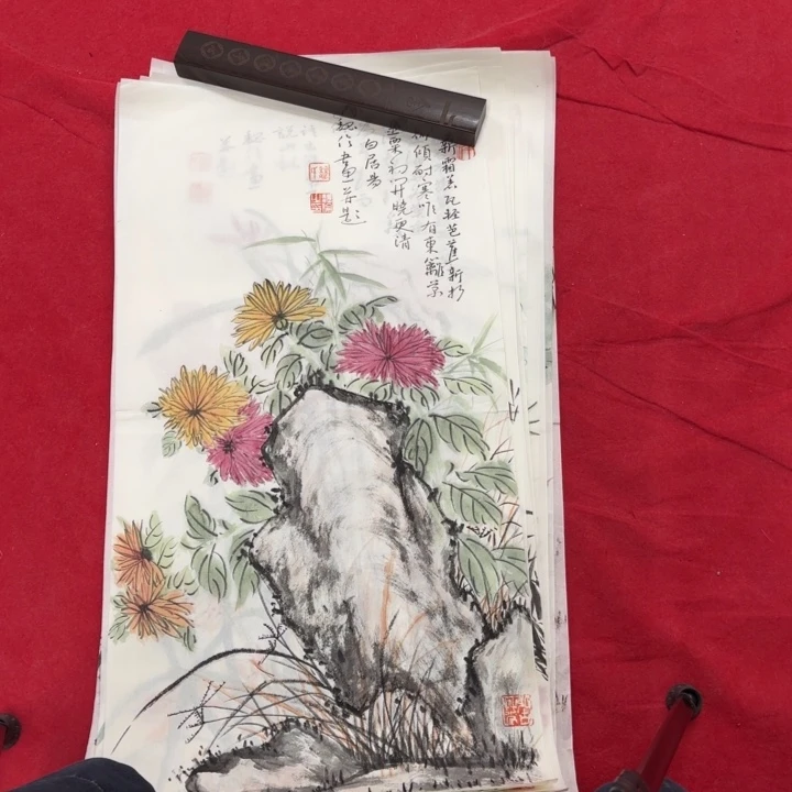 国画花鸟等图案为一体的