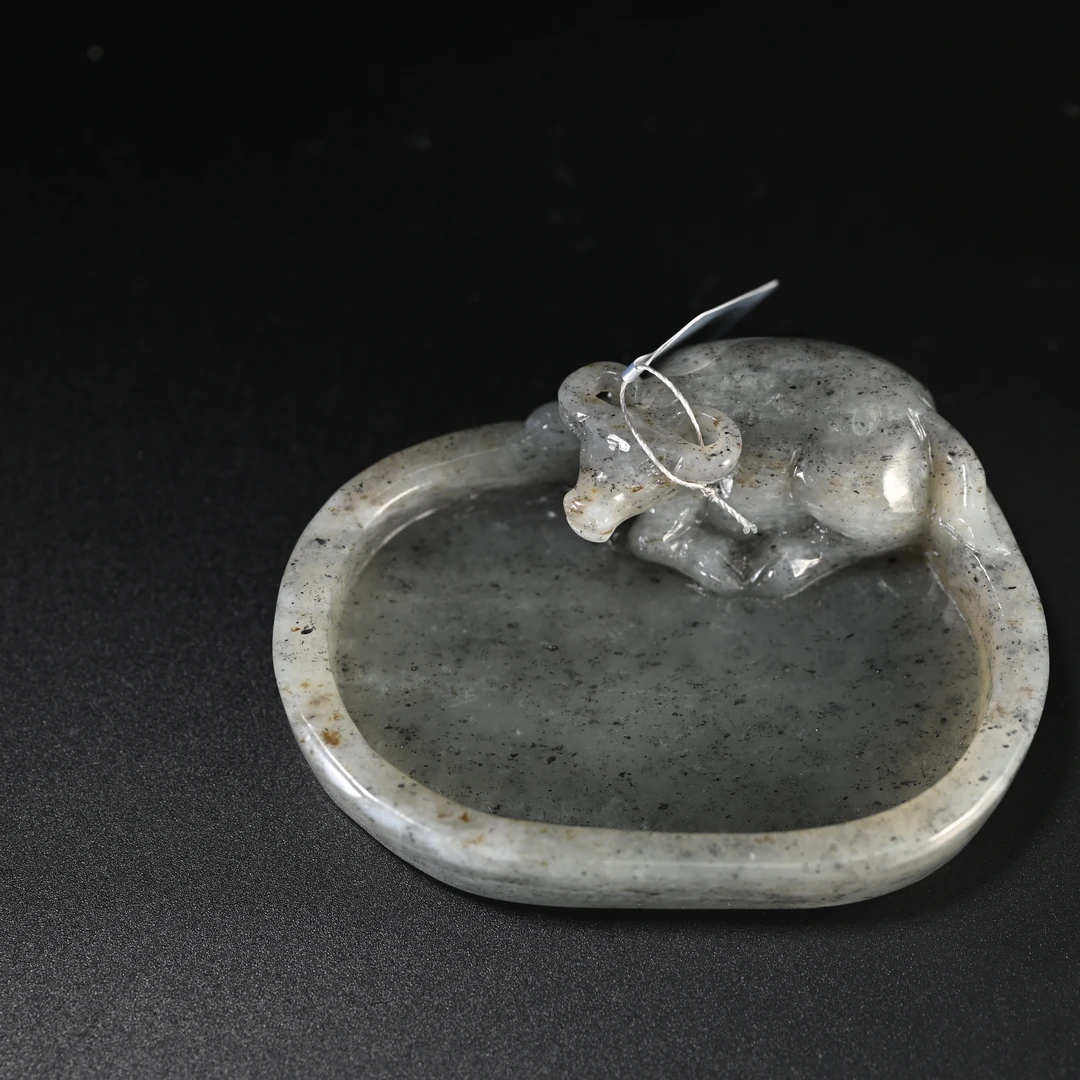 Lot8840 25YU105397和田玉青花扭转乾坤墨盘/匡时