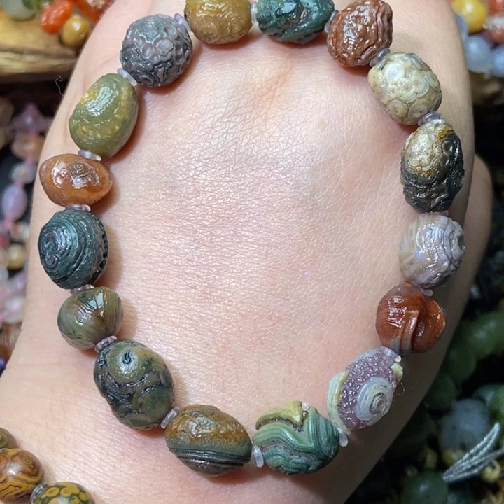 石材阿拉善浮雕眼睛