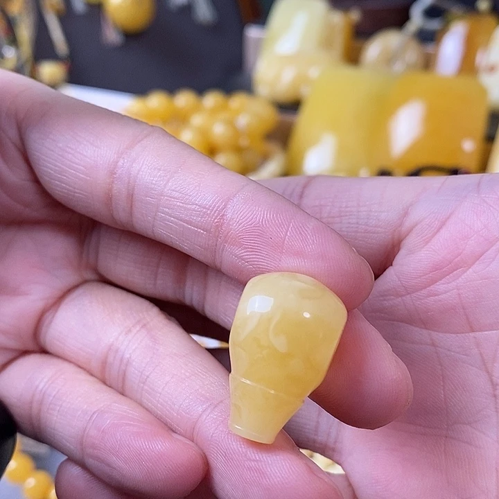 琥珀未镶嵌裸石三通