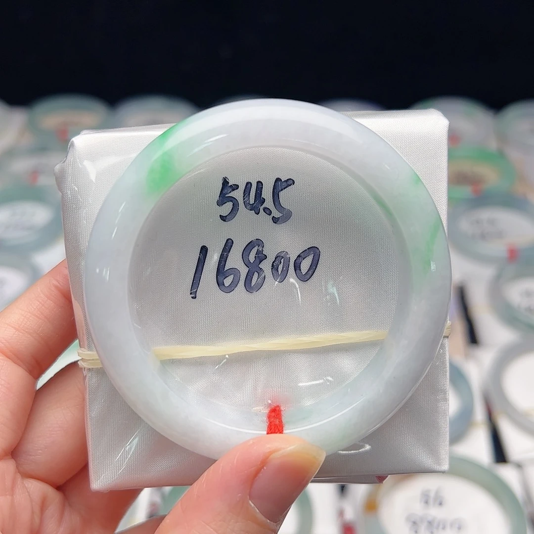 翡翠未镶嵌手镯A货