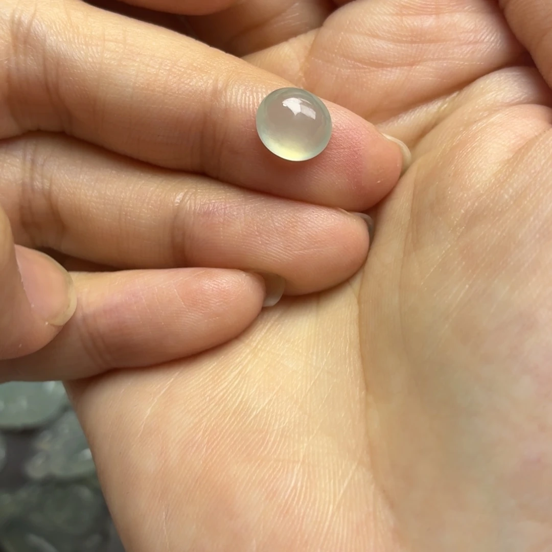 翡翠未镶嵌颈饰冰晴蛋