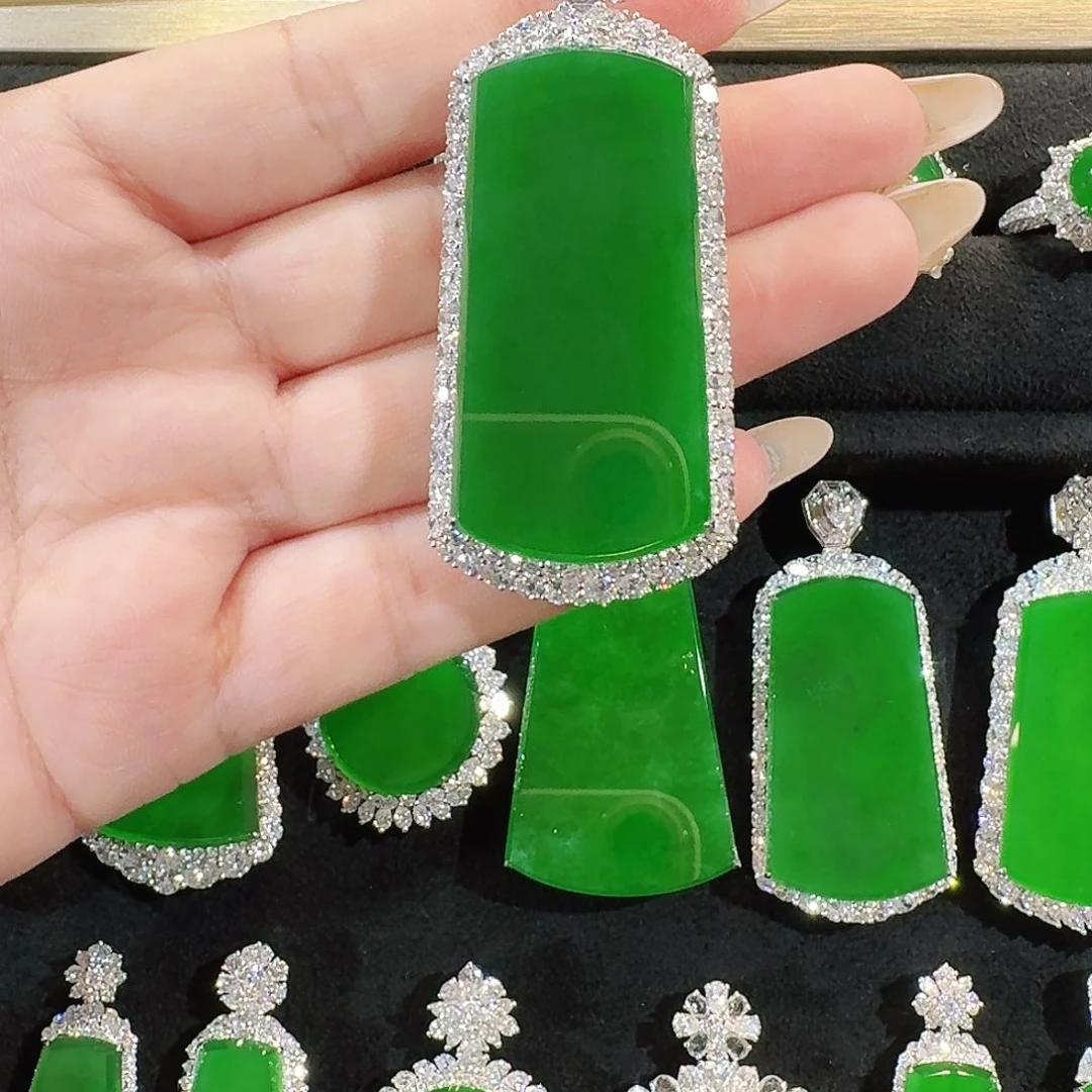 翡翠18K金镶嵌吊坠(不含链)无事牌