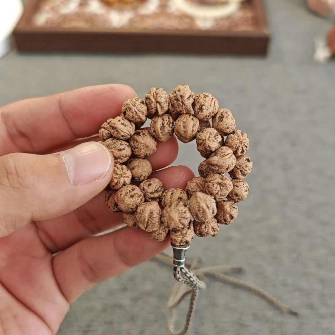 菩提热振柏香籽大尺寸手持，开播福利