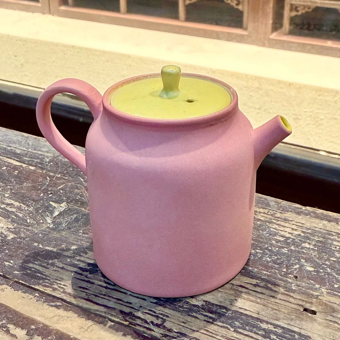 手工粉引粉色直筒壶