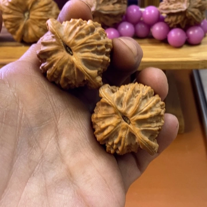 去***飞文玩核桃吊坠五张四哥