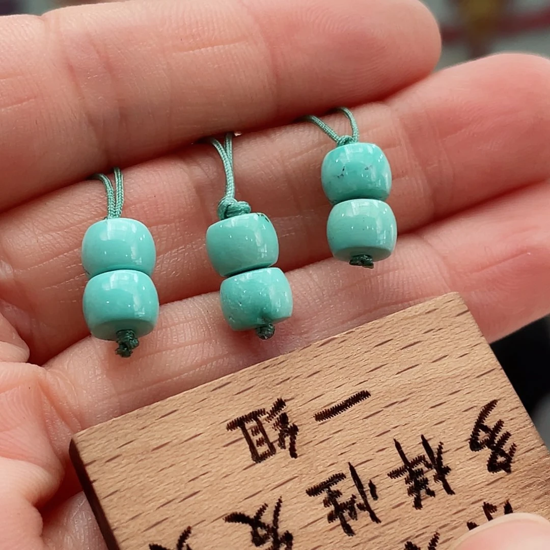 绿松石颈饰未镶嵌