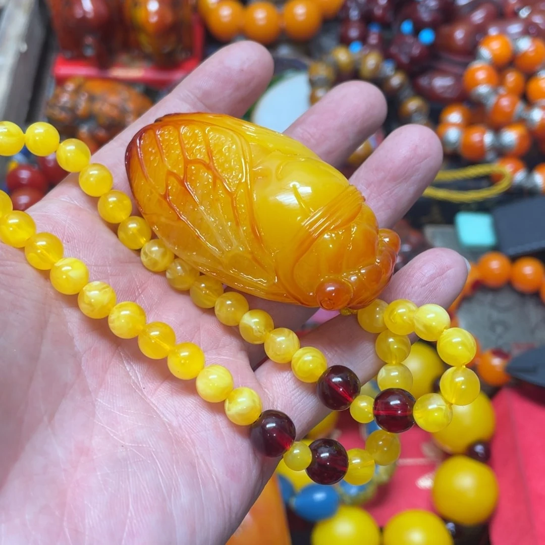 琥珀裸石未镶嵌好物推荐如图所示