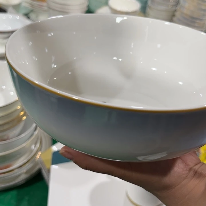 瓷片渐变八寸汤碗一个微瑕