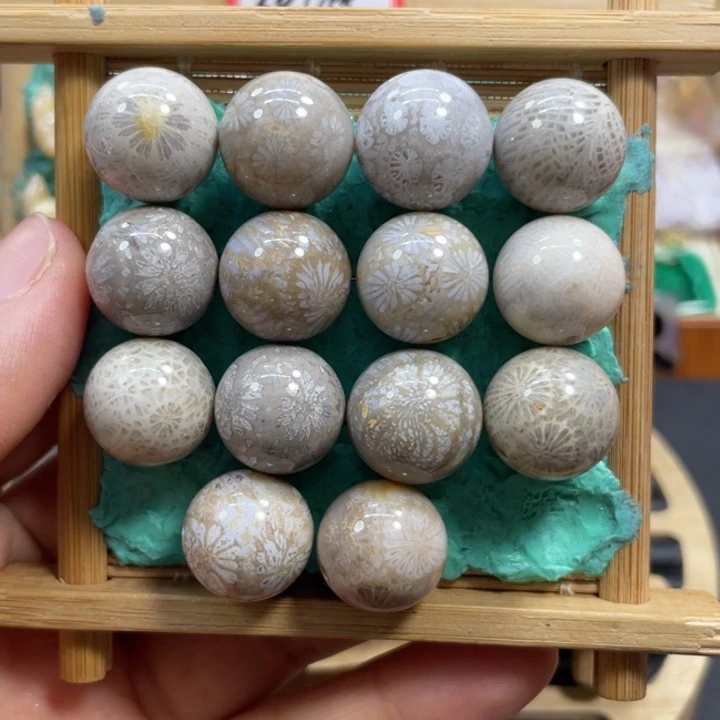 梦***塔硅化玉未镶嵌颈饰K103