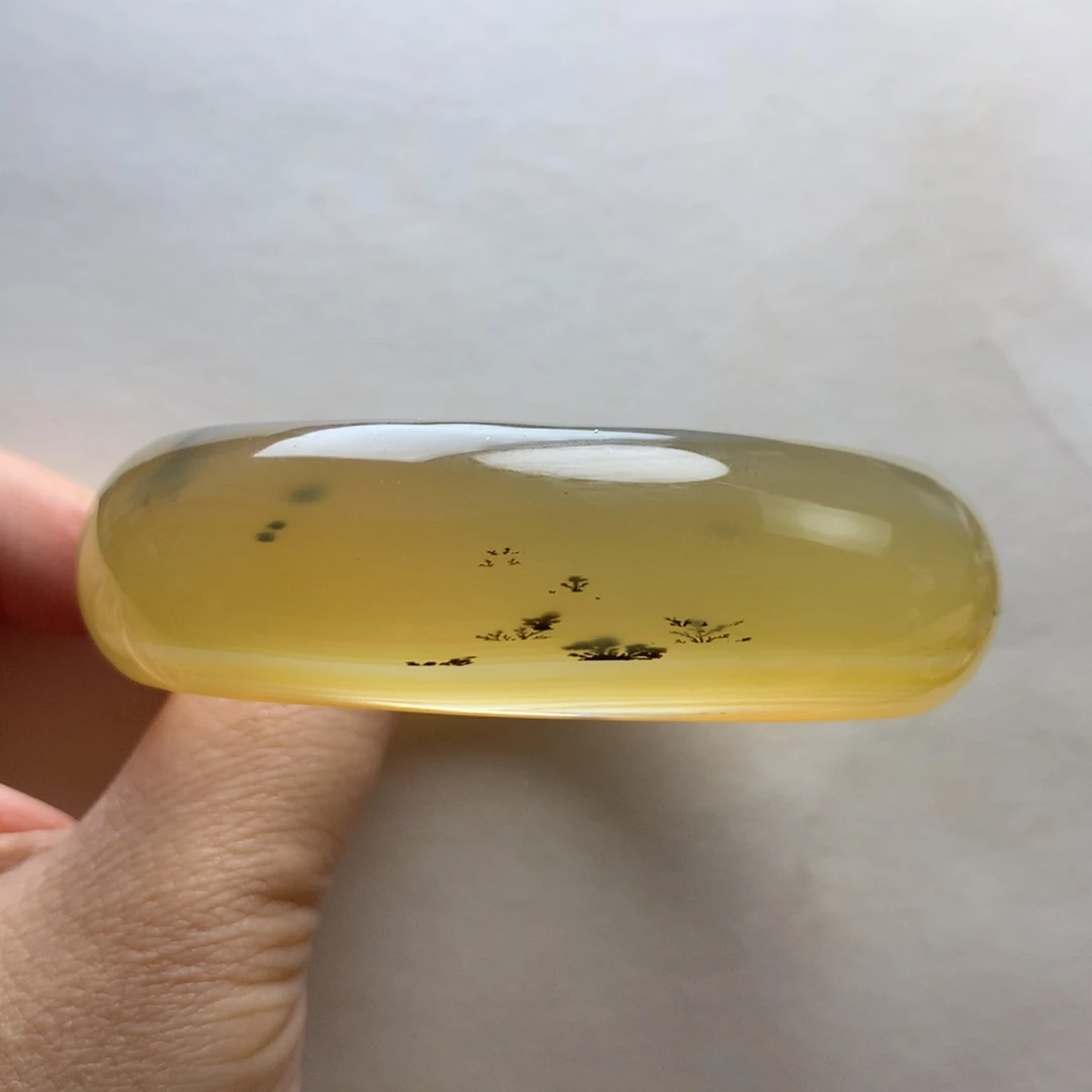 玛瑙/玉髓手镯未镶嵌61