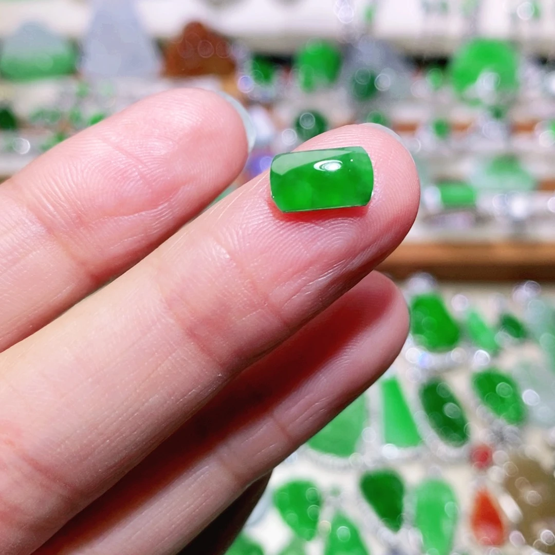 【闪购商品】未镶嵌挂件翡翠裸石