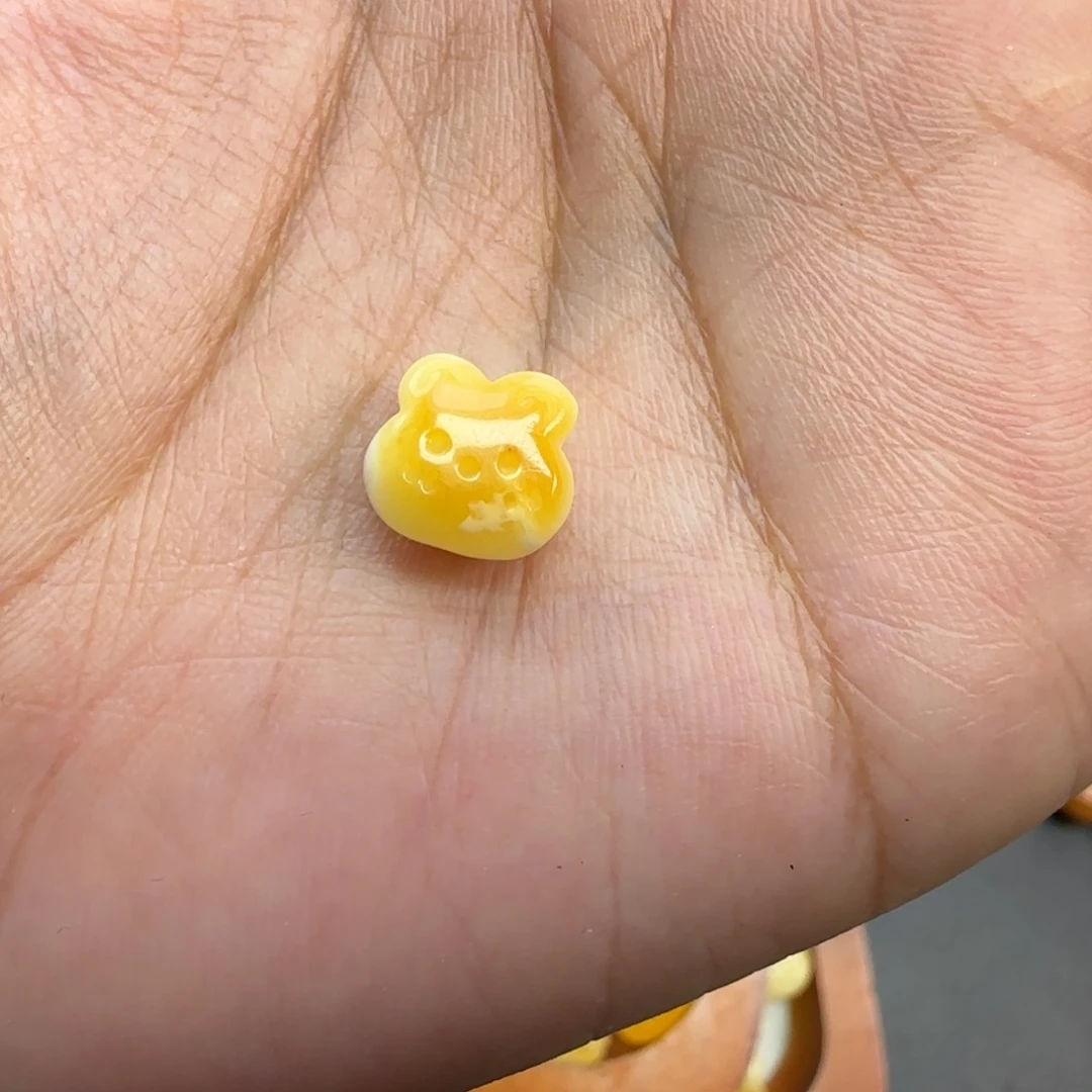 未镶嵌颈饰琥珀琥珀
