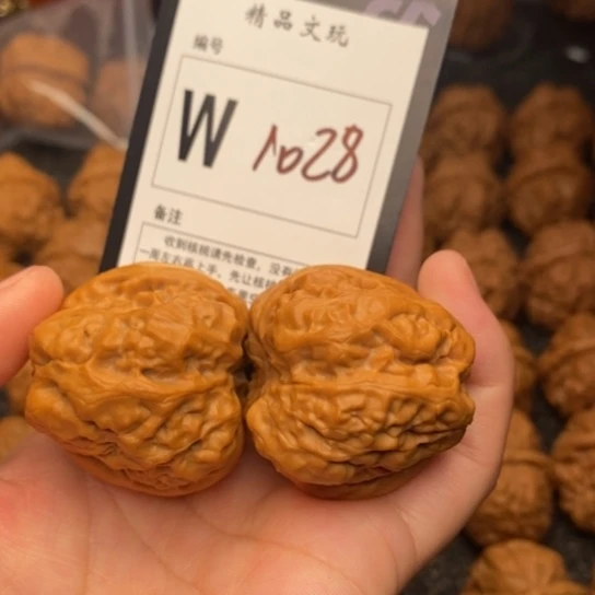 吊坠桃核我是第一百38