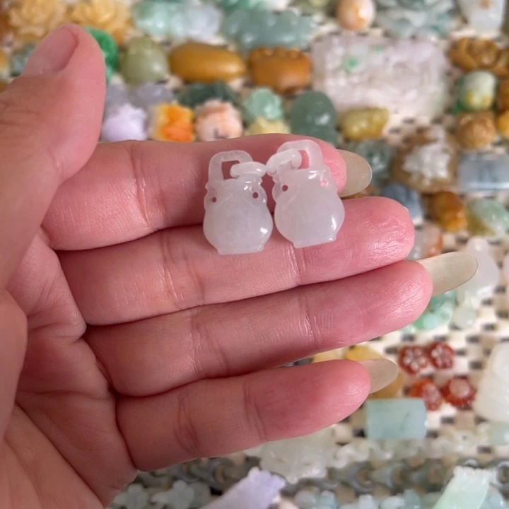 定制翡翠未镶嵌翡翠