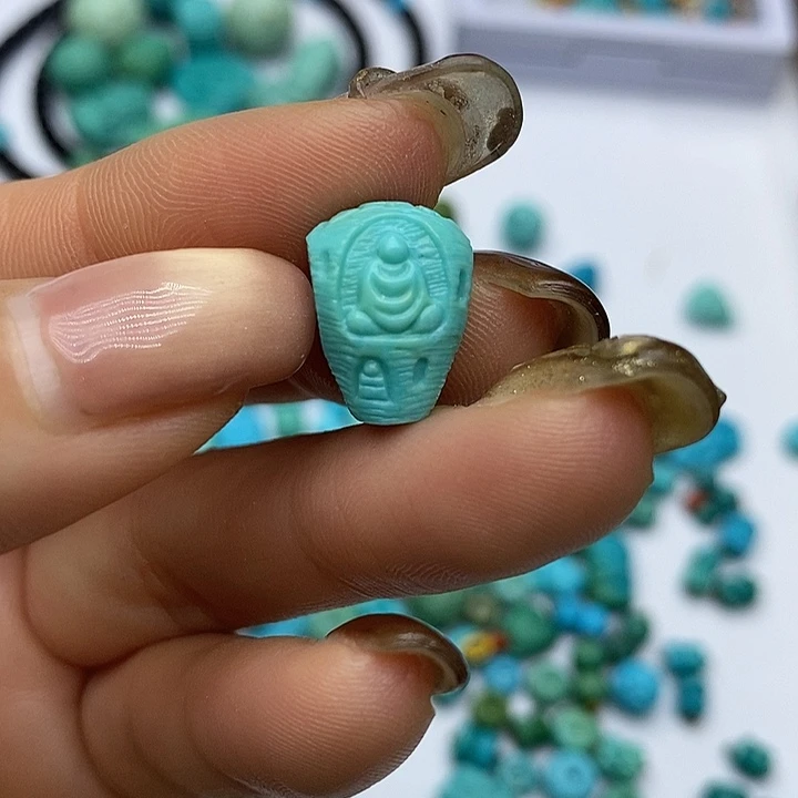 绿松石未镶嵌珠宝奇石