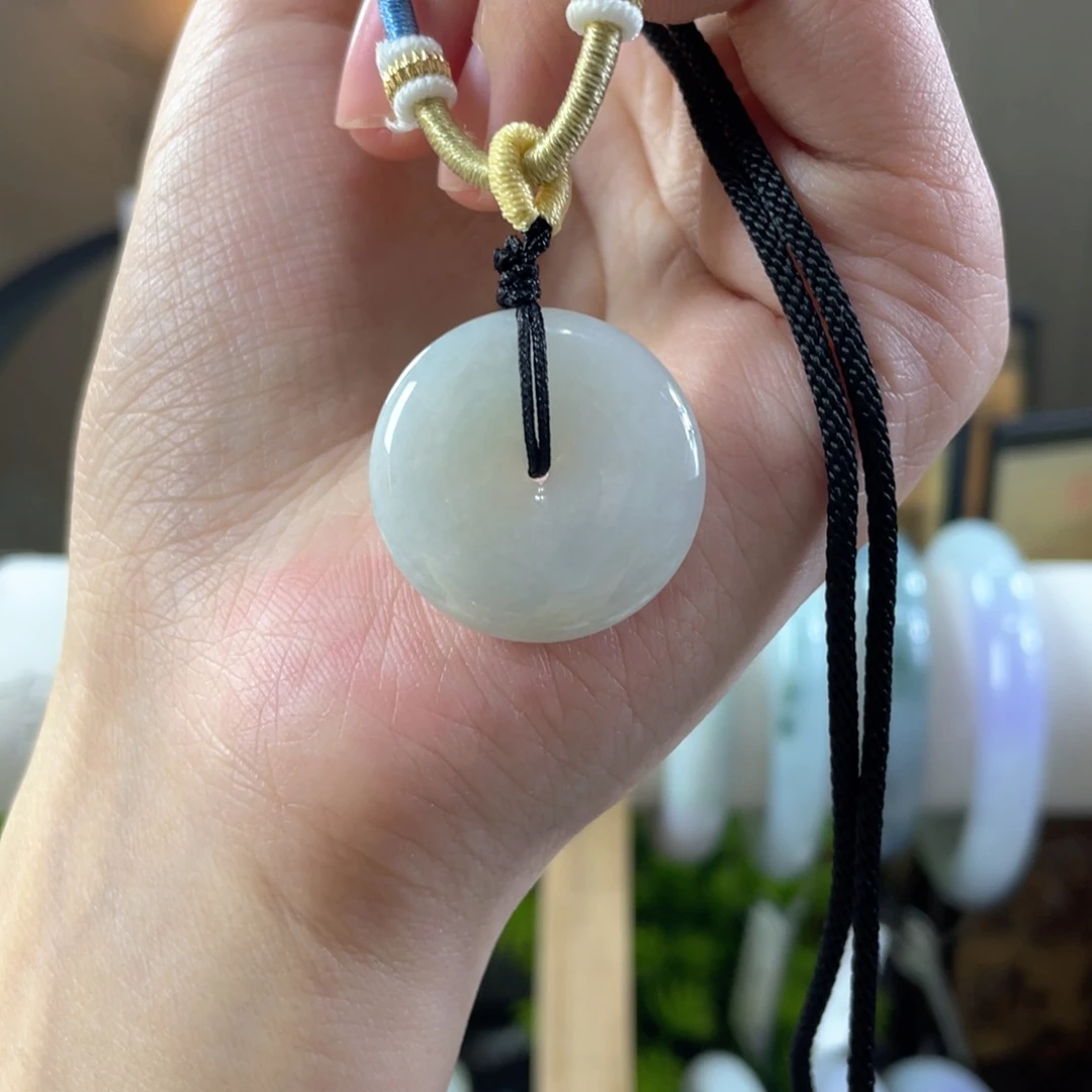 翡翠未镶嵌颈饰缅甸缅甸翡翠