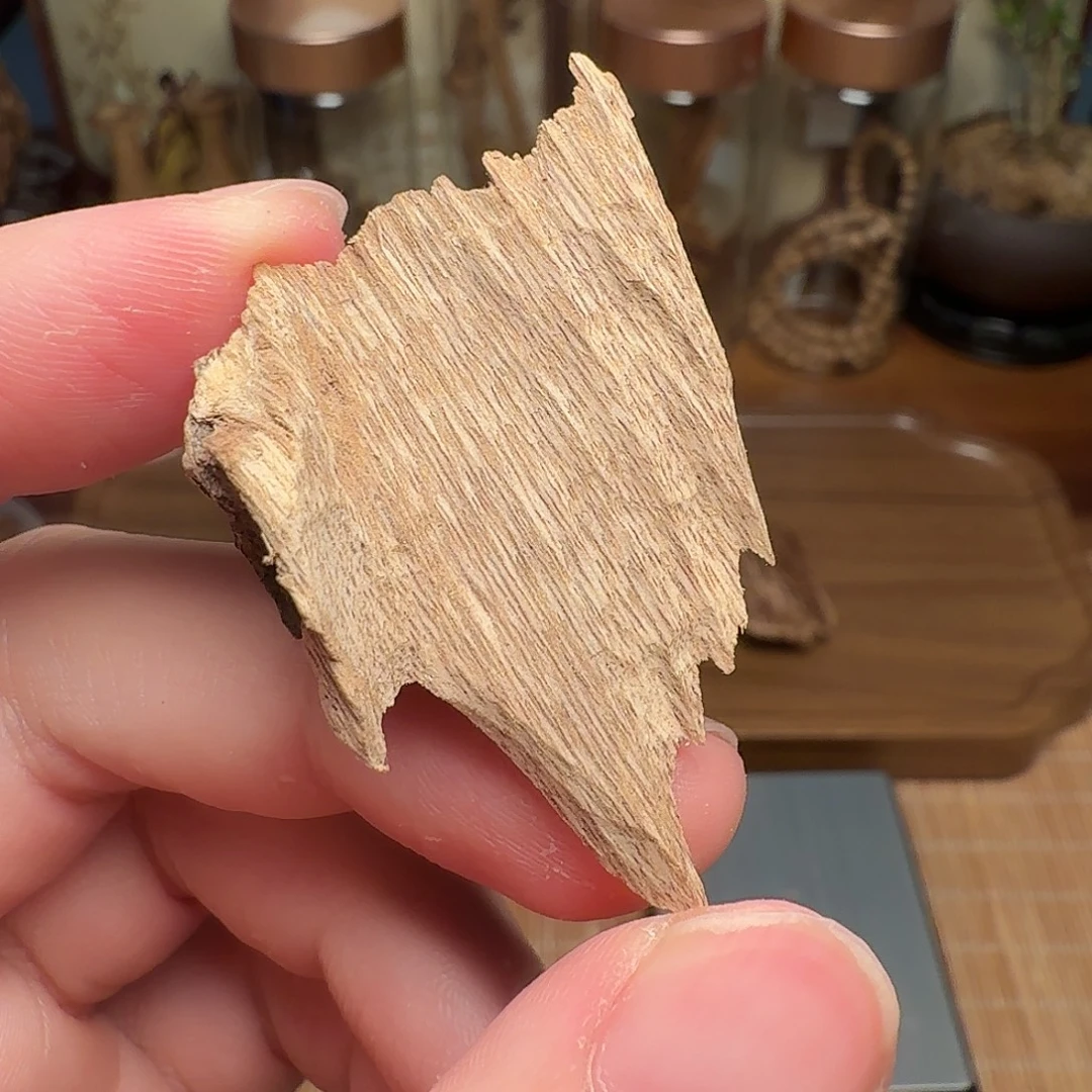 沉香1.18g海南老房梁料子