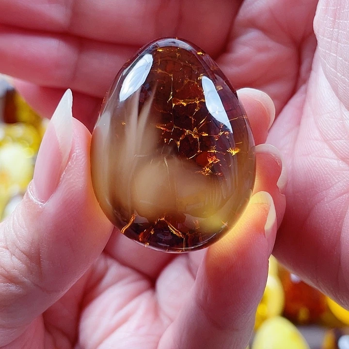 琥珀未镶嵌裸石吊坠