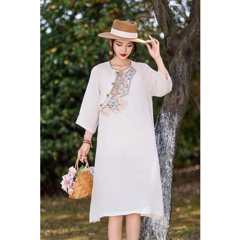 复古盘扣苎麻内里包边刺绣圆领中裙女夏新文艺大码显瘦直筒连衣裙