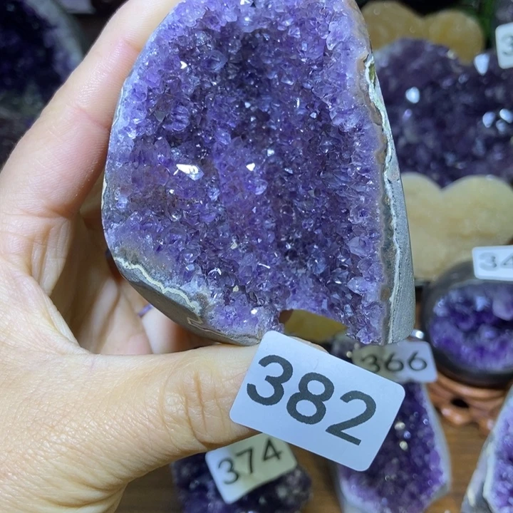 紫晶未镶嵌大型摆件（非配饰）