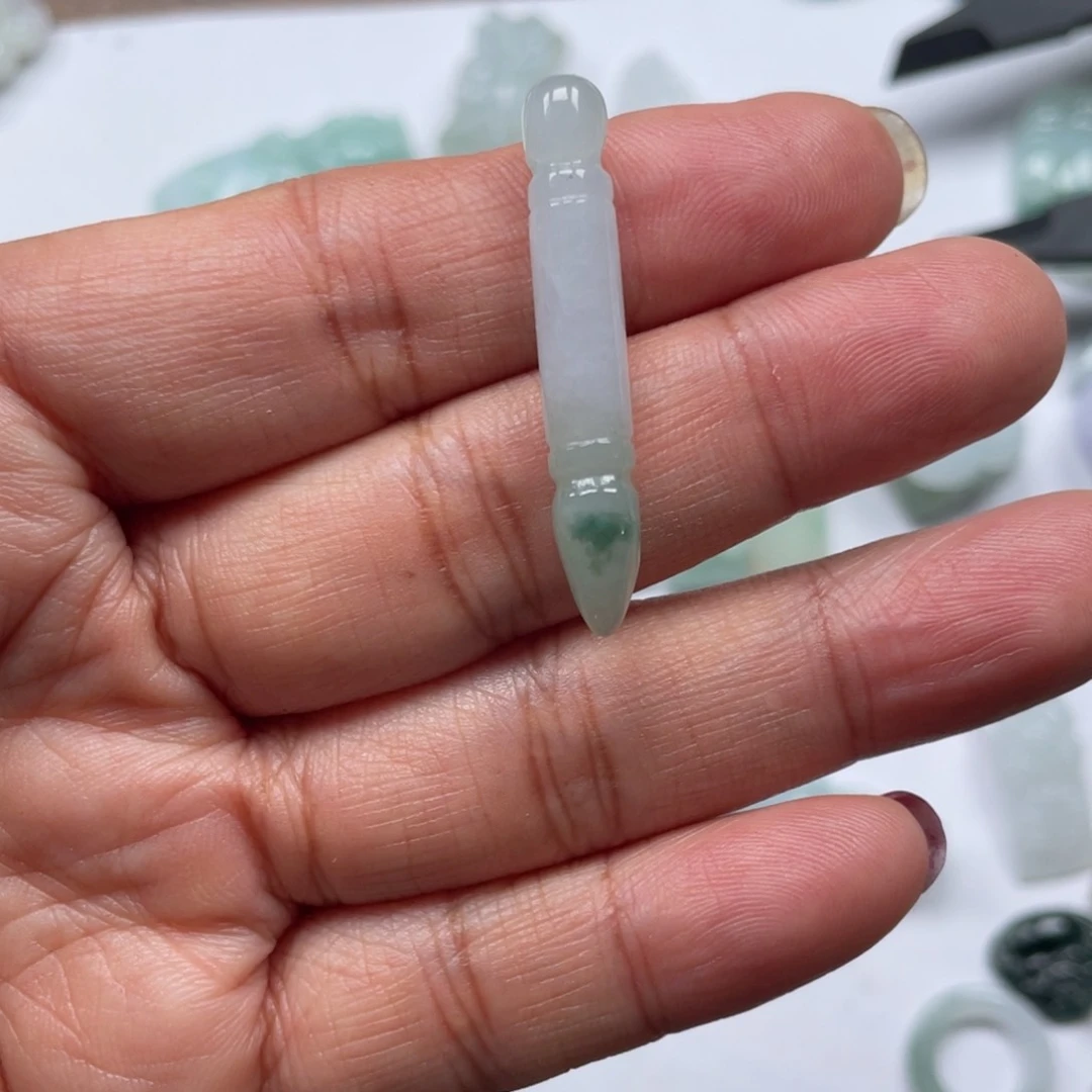 翡翠颈饰未镶嵌56756789