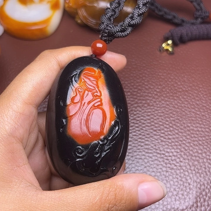 和田玉未镶嵌颈饰光**落