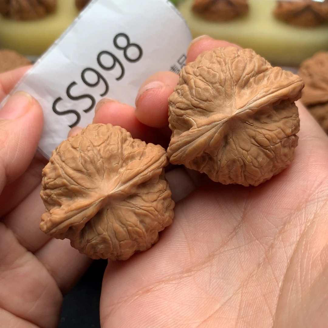 文玩核桃把件全品乾隆磨38