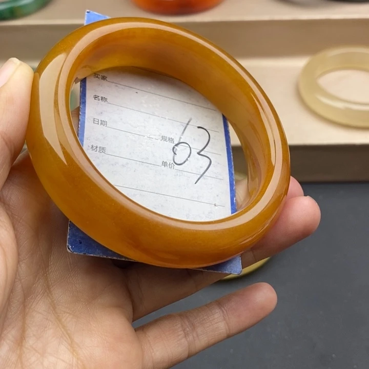 石英质玉未镶嵌手镯