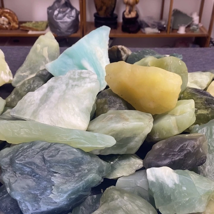 蛇纹石玉未镶嵌简易