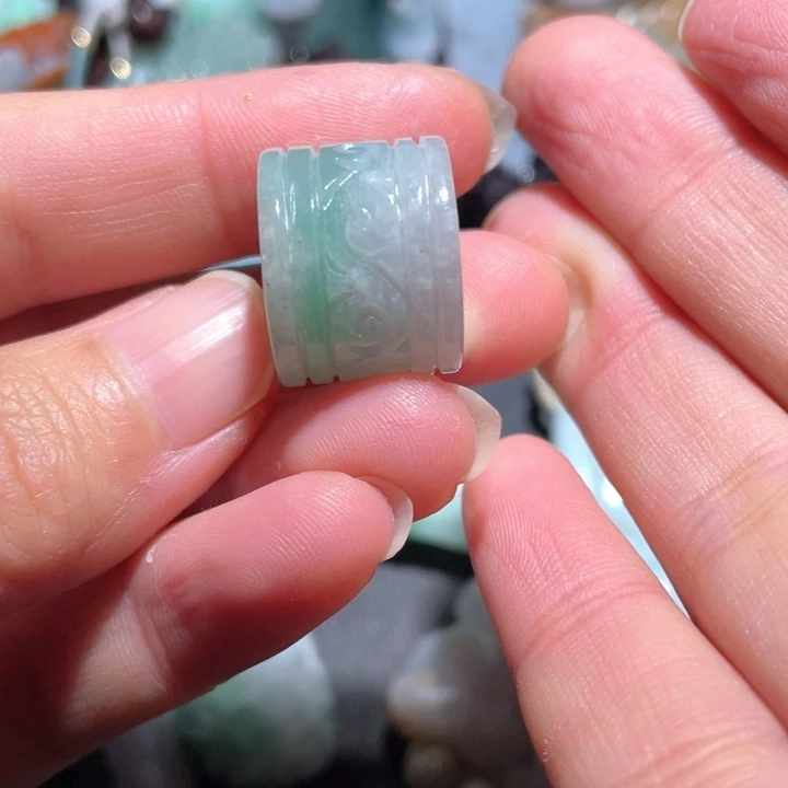 【闪购商品】翡翠颈饰未镶嵌天然翡翠