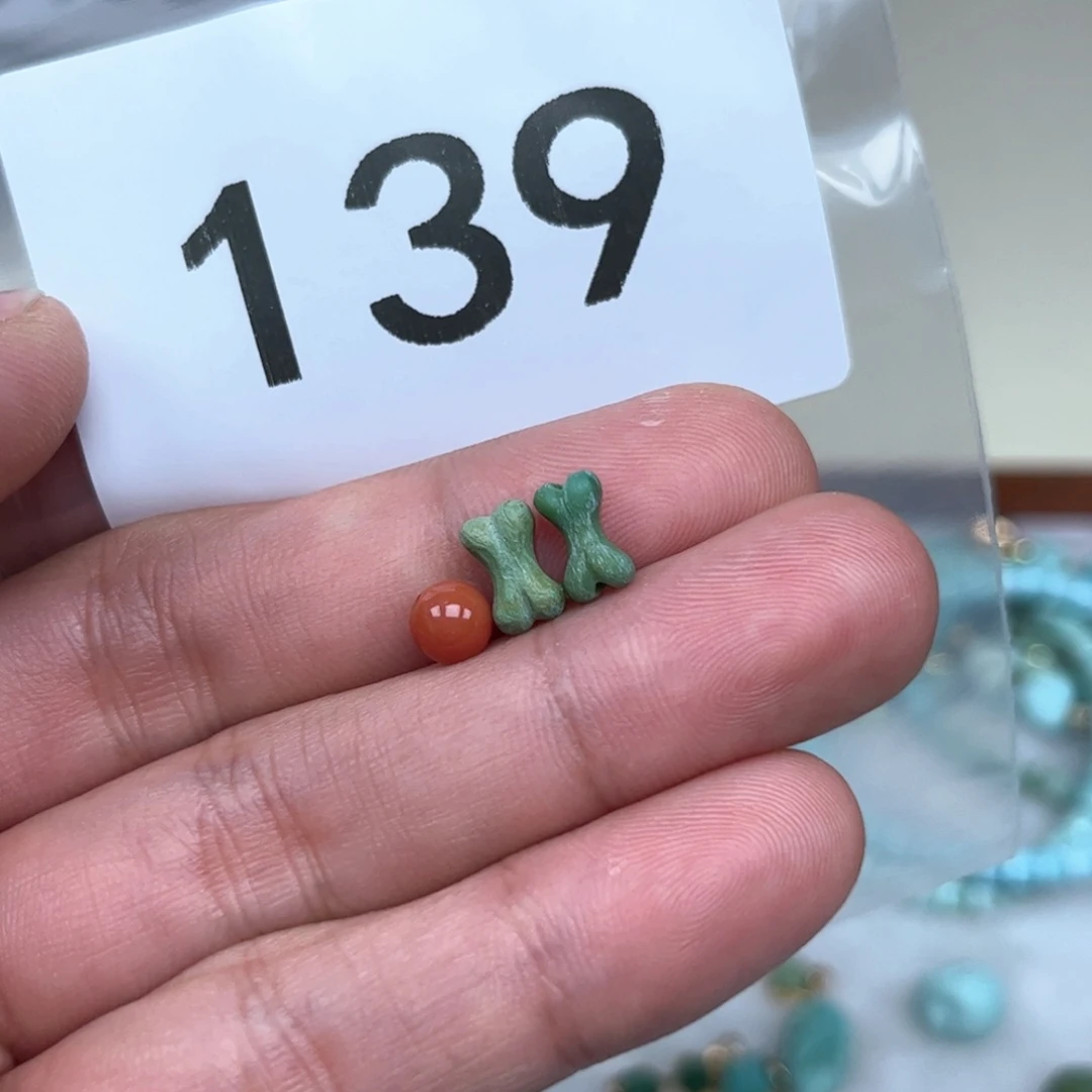 南红玛瑙未镶嵌珠宝奇石