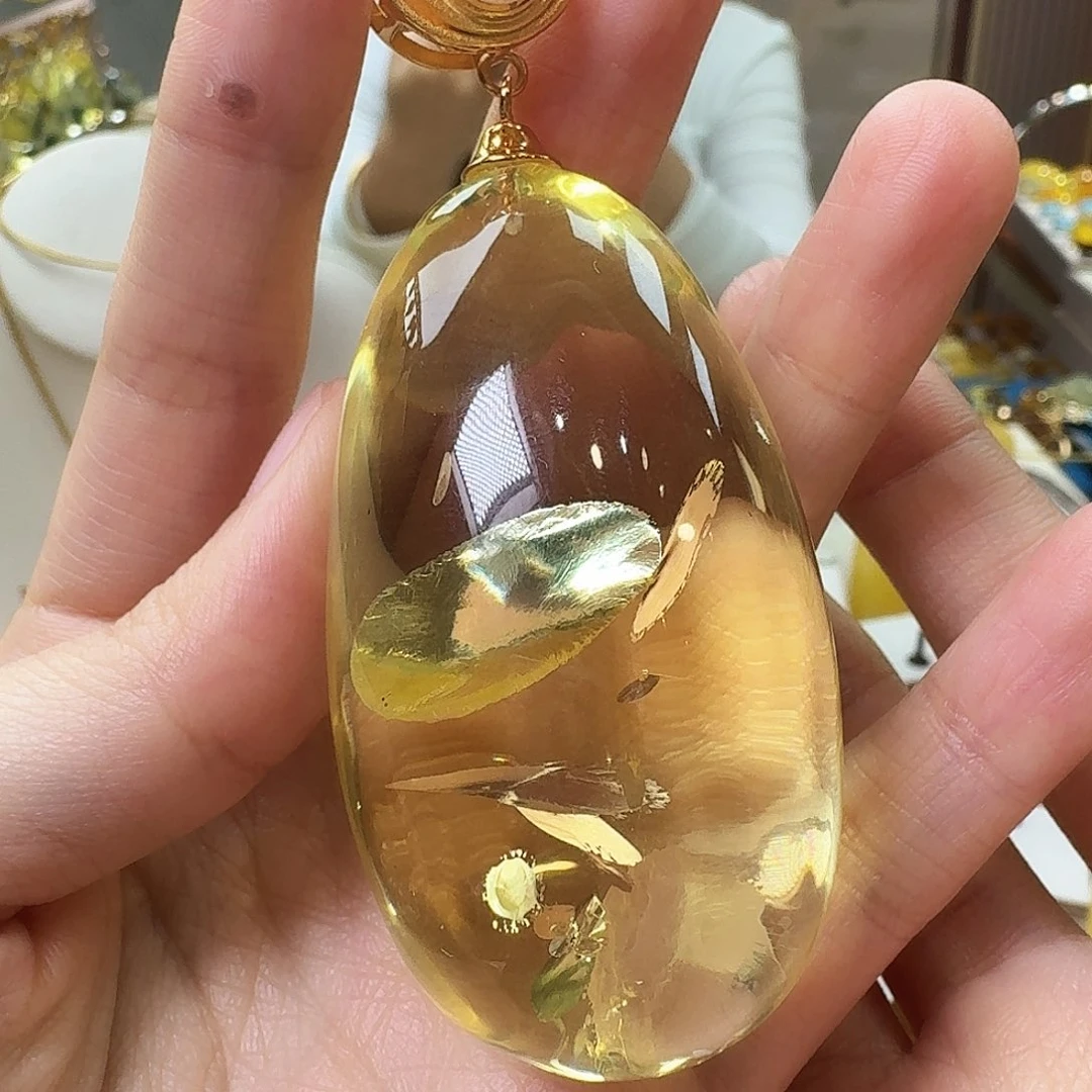 琥珀未镶嵌颈饰吊坠