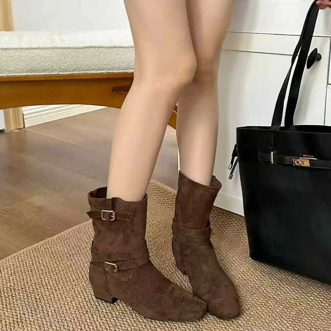 秋冬新款磨砂皮时装靴女小众复古短靴中筒靴低跟时尚百搭带扣