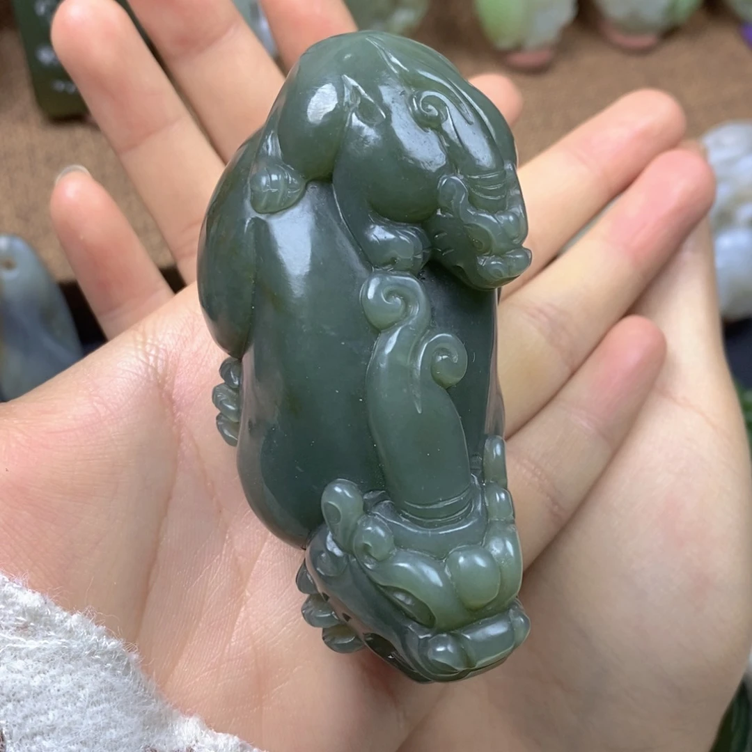 未镶嵌和田玉挂件