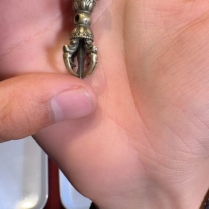 金刚杵黄立马老吊坠