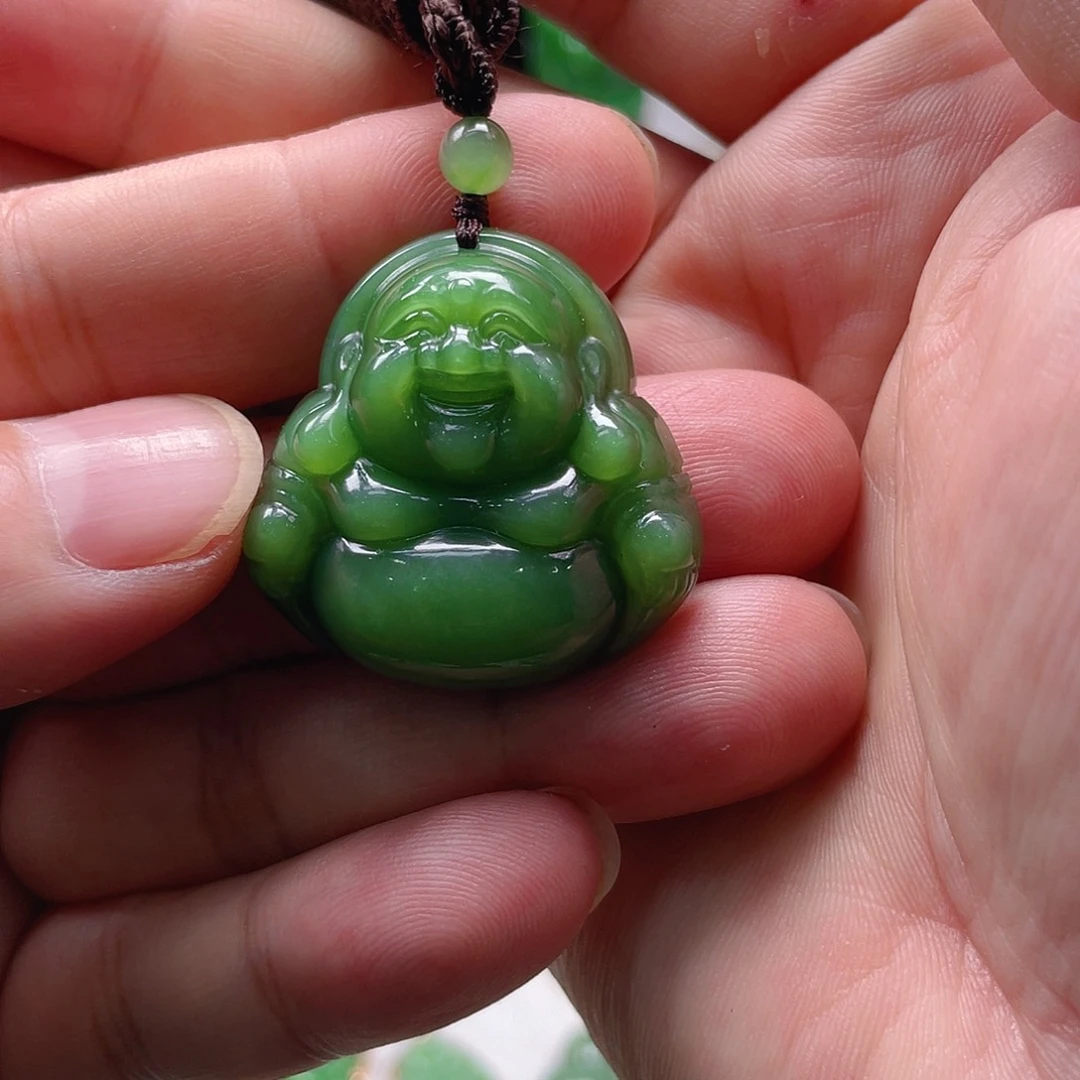 颈饰未镶嵌和田玉（碧玉）