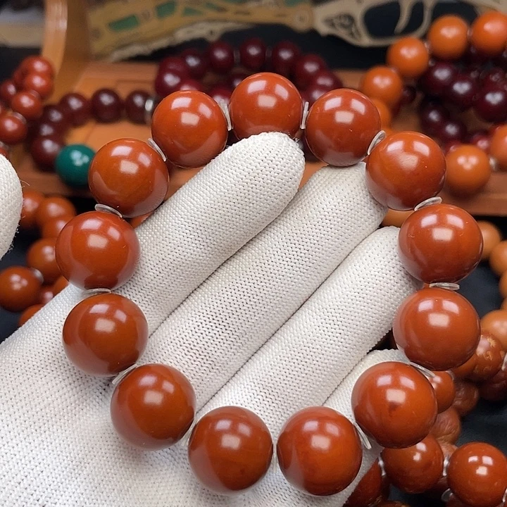 เ***ย吊坠橄榄核1.75 小孔树王微花