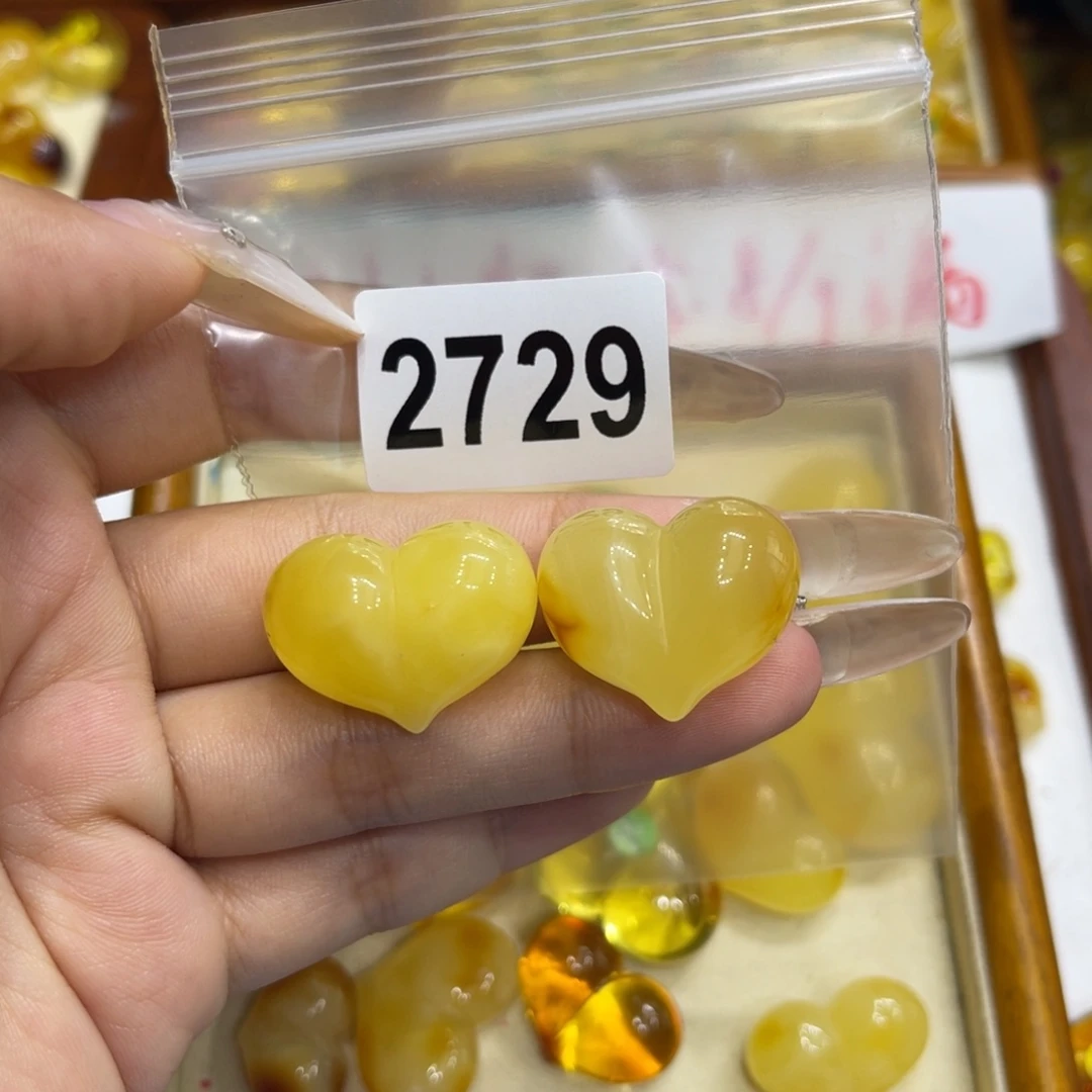 爱****琥珀未镶嵌珠宝奇石