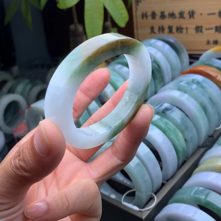 未镶嵌手镯定制翡翠定制手镯