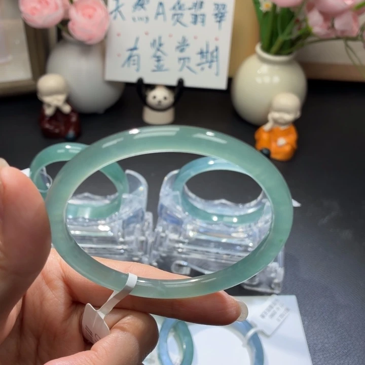 翡翠未镶嵌手镯冰晴圆条