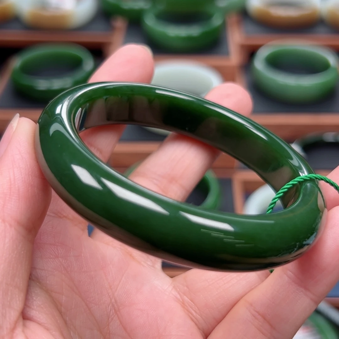 未镶嵌手镯和田玉（碧玉）