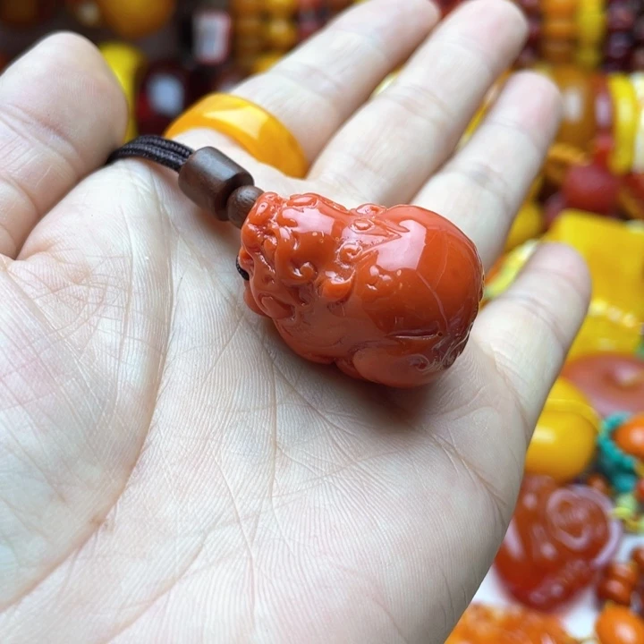 树脂制品30号貔貅吊坠