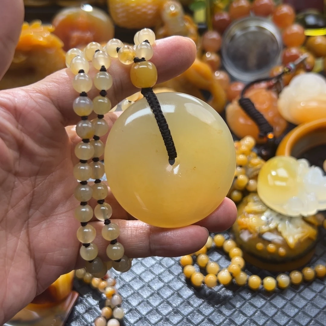 石英质玉未镶嵌颈饰