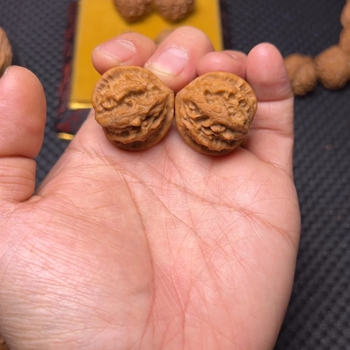 吊坠文玩核桃蝴蝶