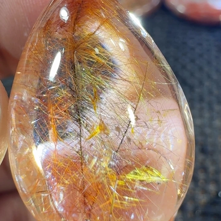 水晶颈饰未镶嵌西**农