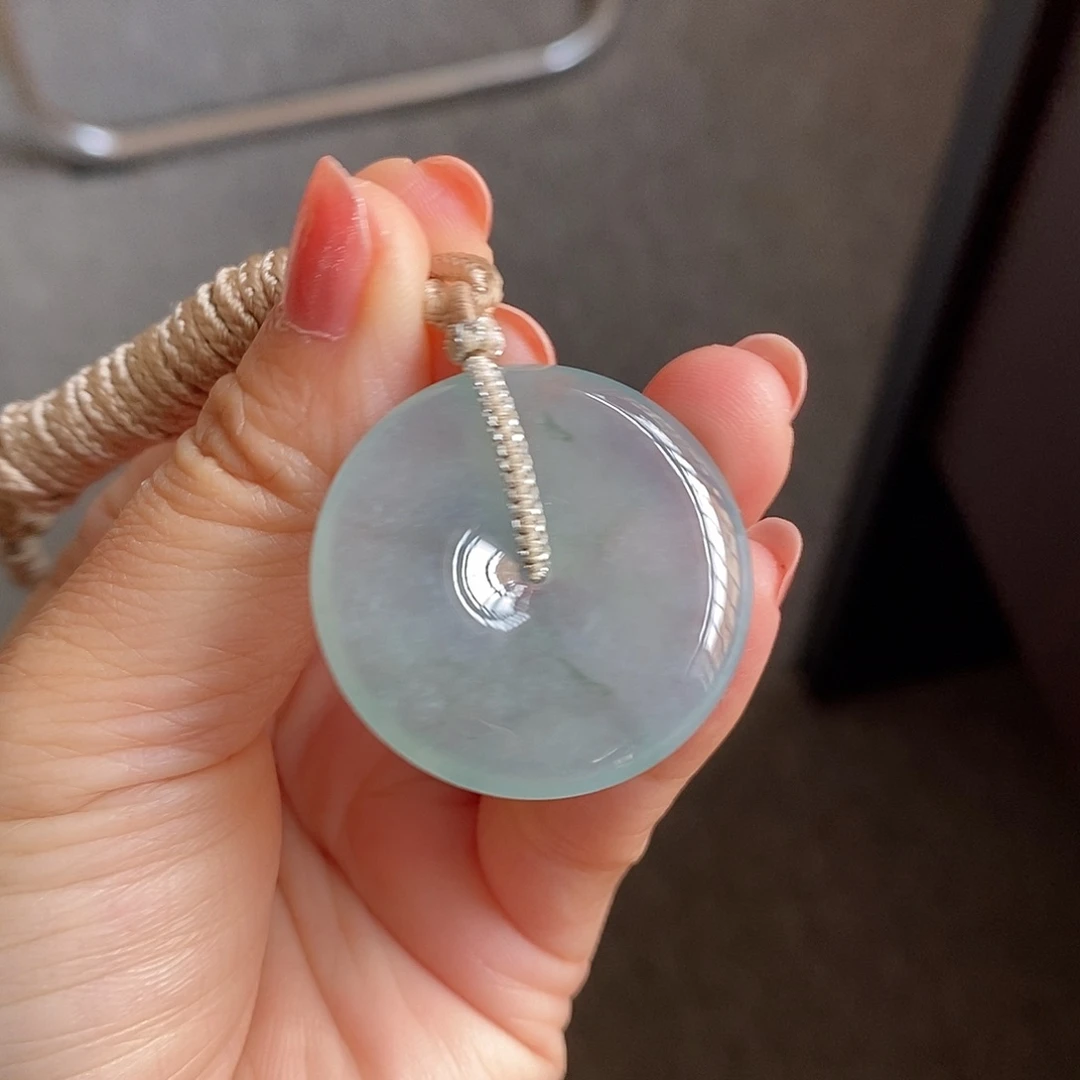 翡翠颈饰未镶嵌底色飘花大平安扣33.1/5.7mm