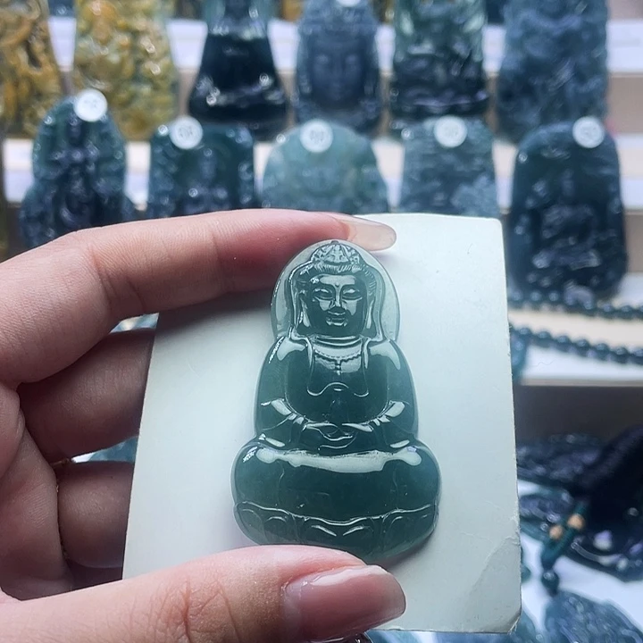 翡翠未镶嵌颈饰翡翠未镶嵌