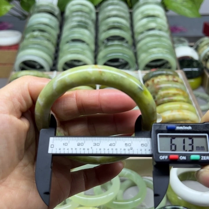 蛇纹石玉未镶嵌手镯20